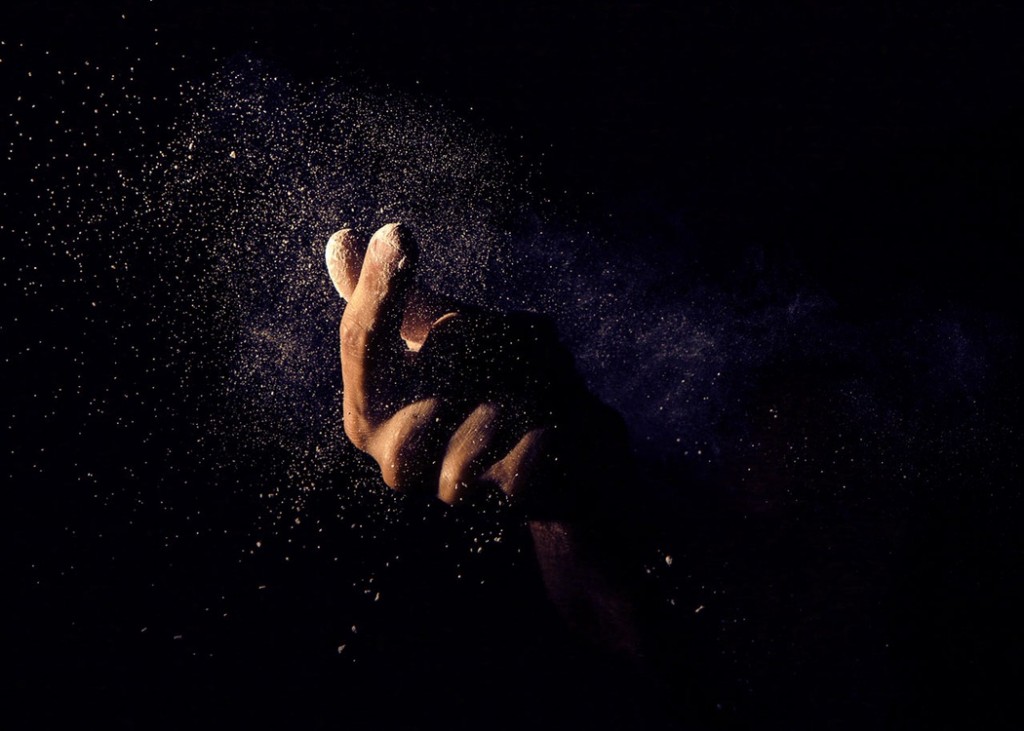 Hand pinching water