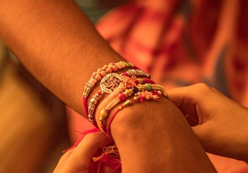Across Boundaries and Borders: Religion, Migration, and Belonging  in a Toronto Hindu Temple Community